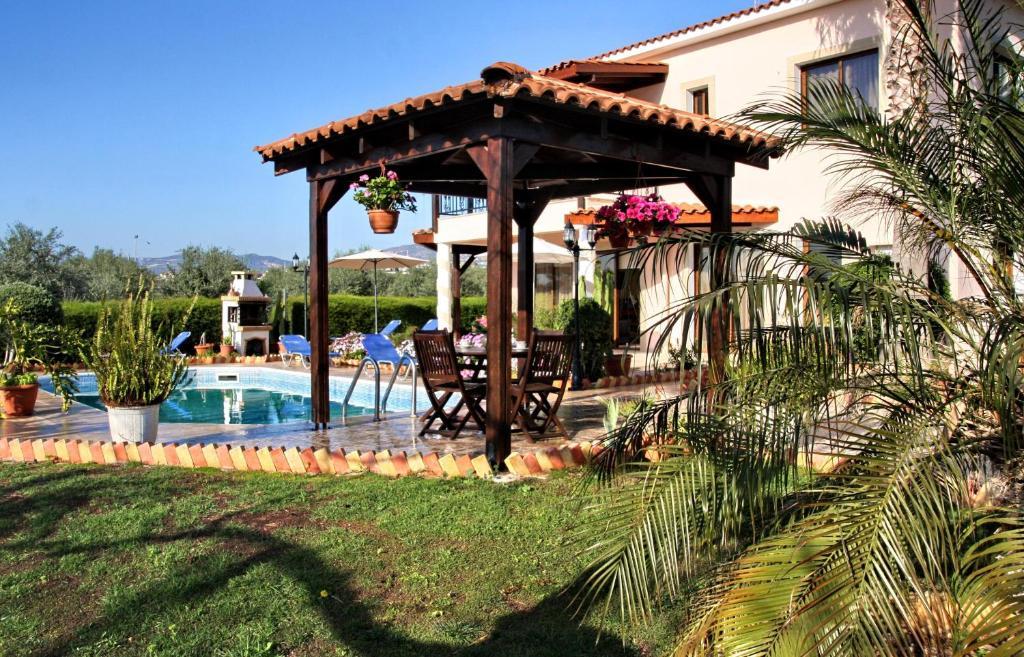 Villa Paradise Paphos Bagian luar foto