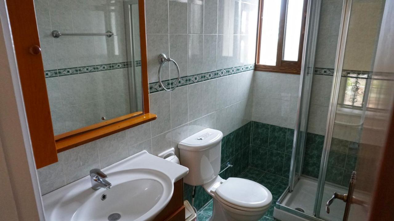 Villa Paradise Paphos Bagian luar foto